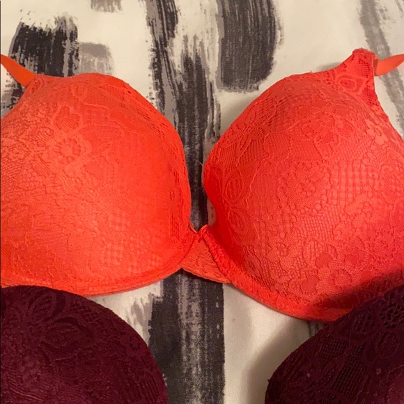 Bras - Picture 5 of 6